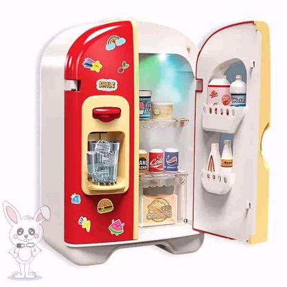 صورة مطبخ غني بالإكسسوارات للفتيان والبنات