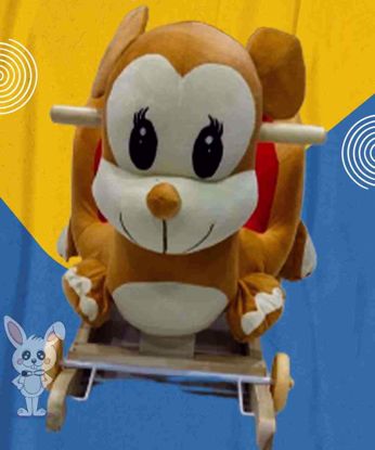 صورة كرسي هزاز ناعم للأطفال على عدائين خشبيين ،