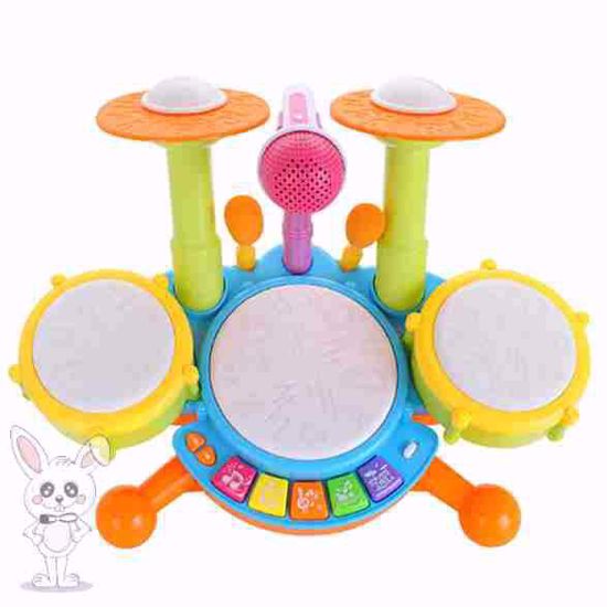 صورة طبلة لعبة البيانو الجاز مع ميكروفون للأطفال