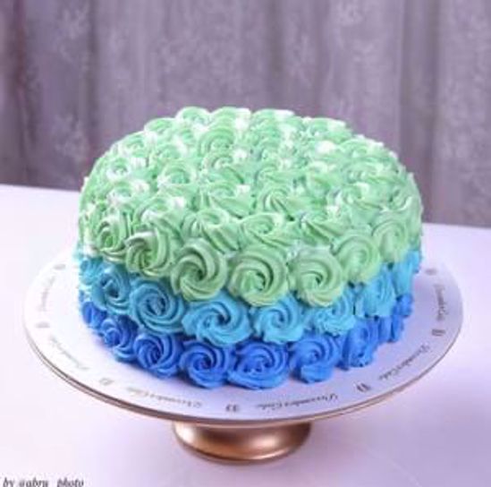 صورة كيك 🎂 ارنوب 6انش