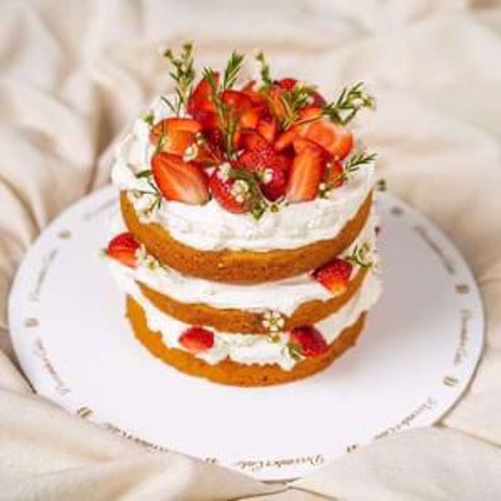 صورة كيك 🎂 ارنوب 6انش